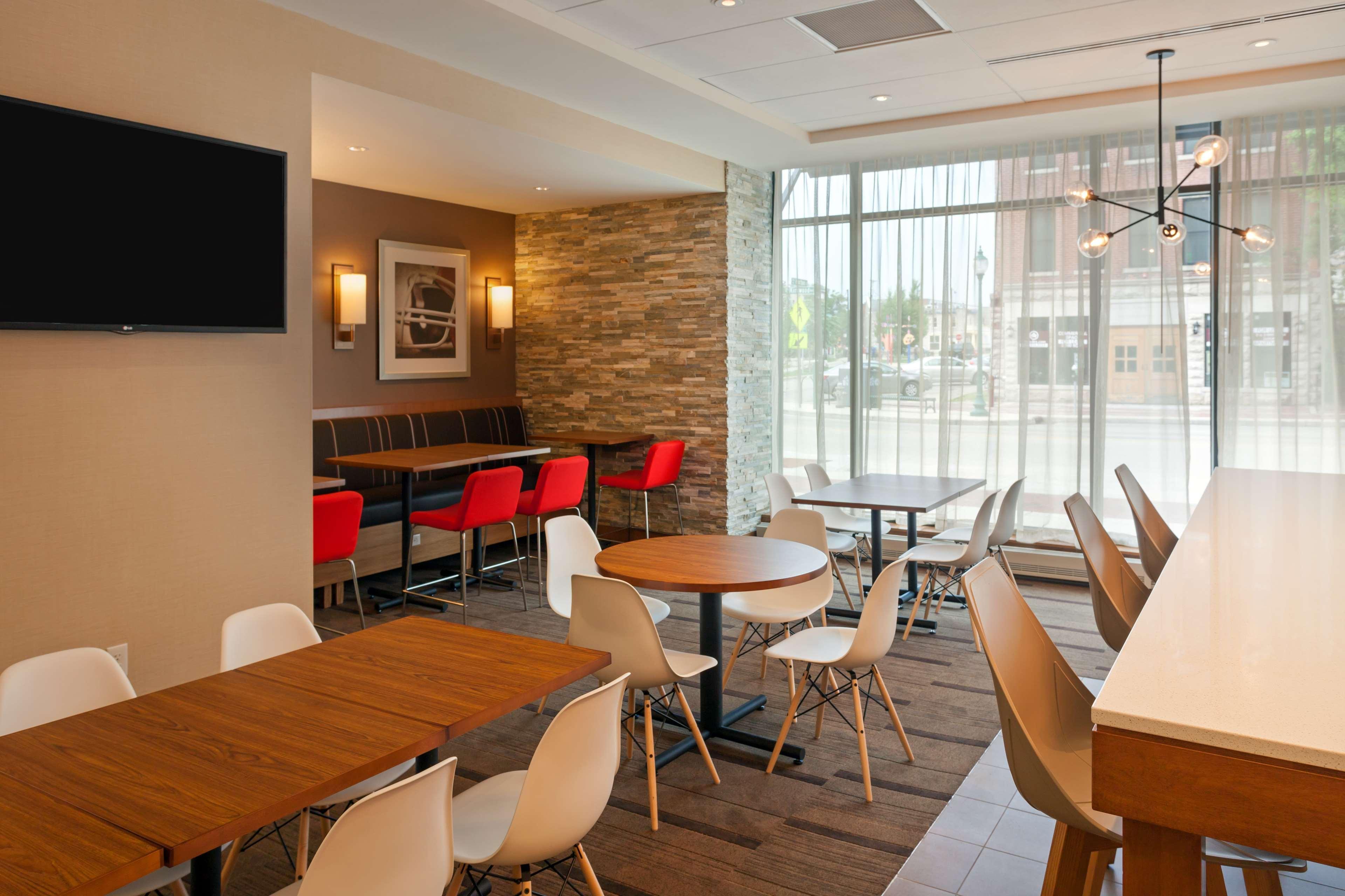 Hyatt Place Bloomington Indiana Екстериор снимка